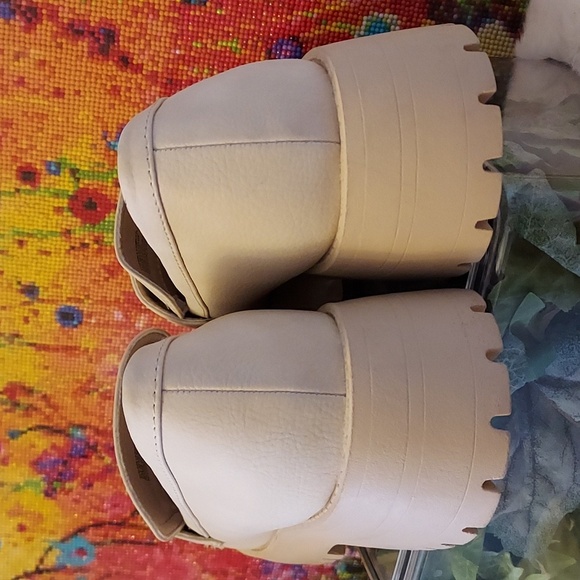 Womens No Boundaries Lug Slip-on Loafers - Picture 11 of 11